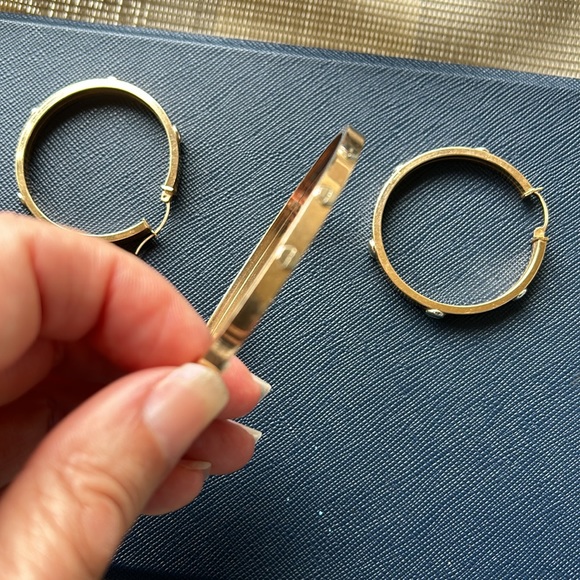 10K Gold Bracelet and Earring Set with Cartier Styling - Picture 11 of 12